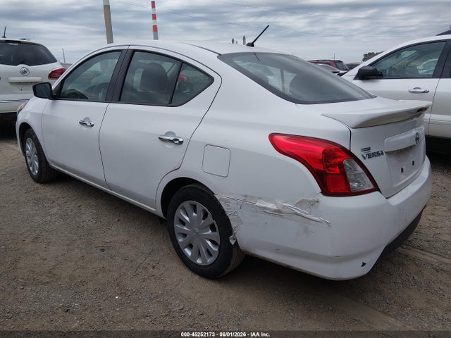Nissan Versa 1.6 Sv