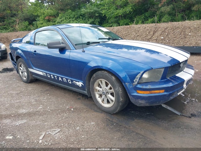 Salvage Ford Mustang Image