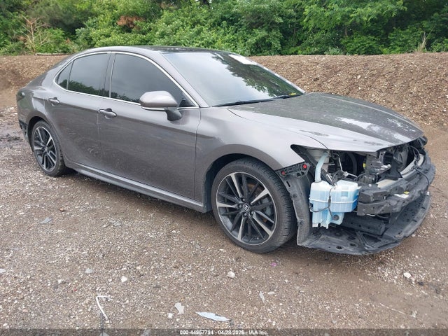 Salvage Toyota Camry Image