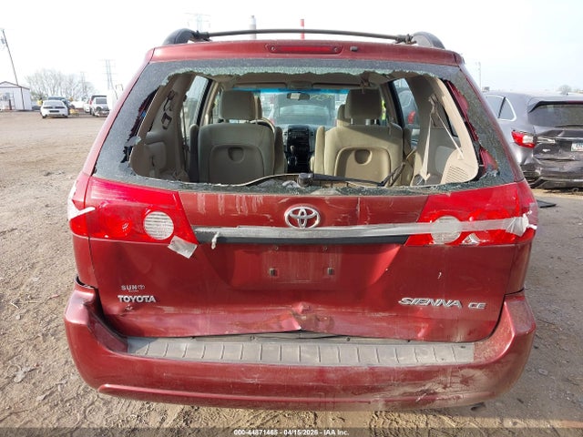 Toyota Sienna Ce