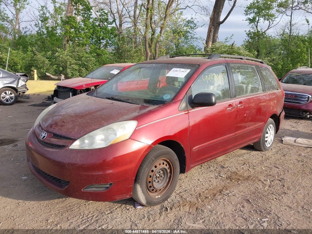 Toyota Sienna Ce