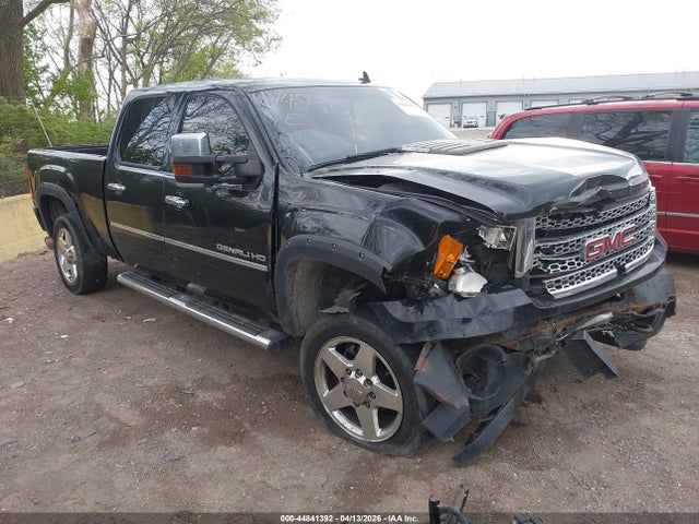 Salvage GMC Sierra 2500 Image