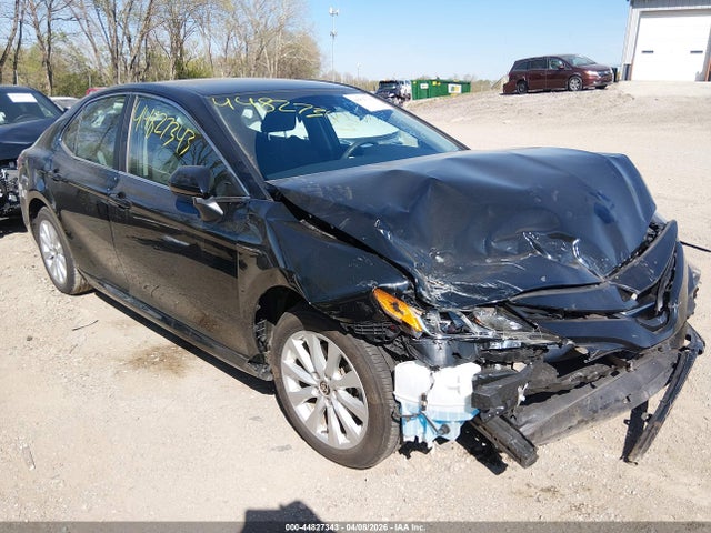 Toyota Camry Le