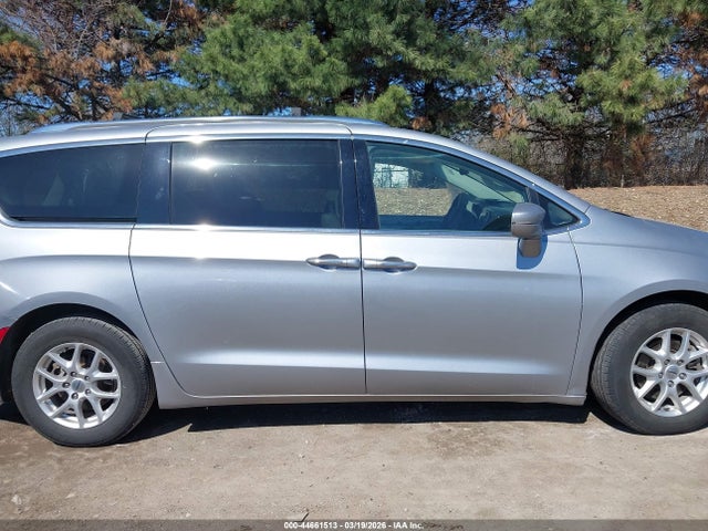 Chrysler Pacifica Touring L