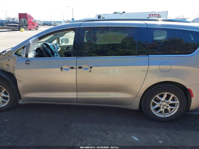 Chrysler Pacifica Touring L