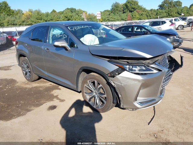 Salvage Lexus RX Image