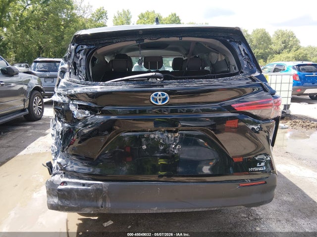 Toyota Sienna Le