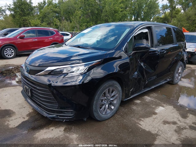Toyota Sienna Le