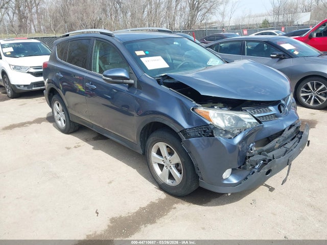Salvage Toyota RAV4 Image