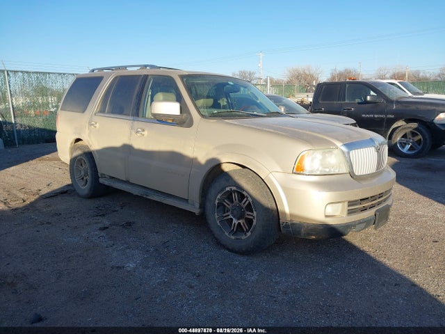Salvage Lincoln Navigator Image