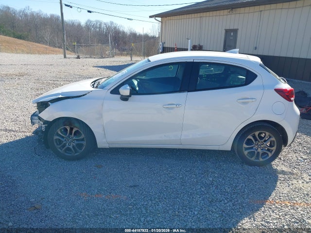 Toyota Yaris Le