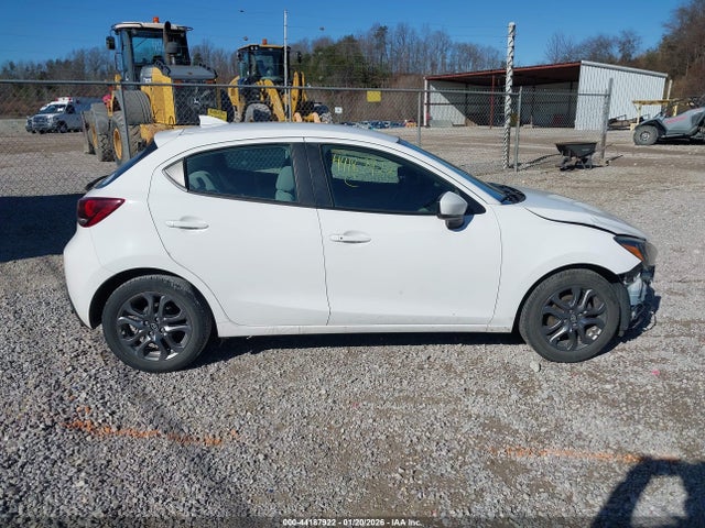 Toyota Yaris Le