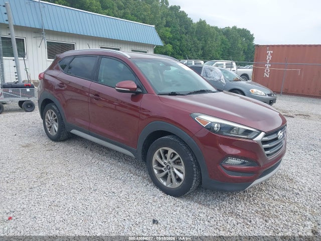 Salvage Hyundai TUCSON Image