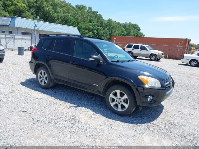 Salvage Toyota RAV4 Image