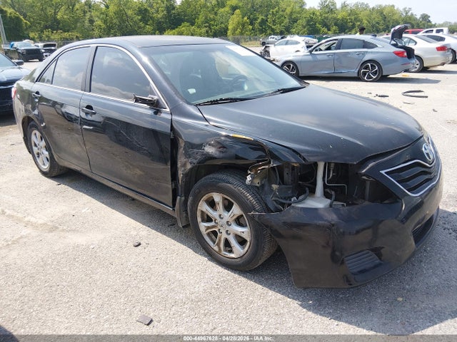 Salvage Toyota Camry Image