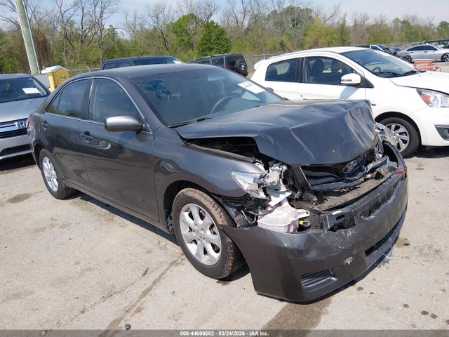 Salvage Toyota Camry Image