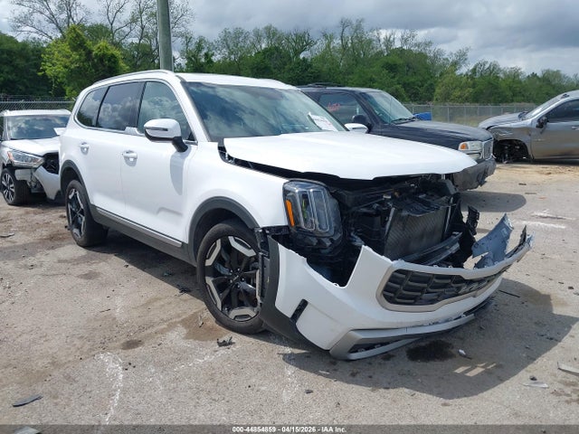 Salvage Kia Telluride Image