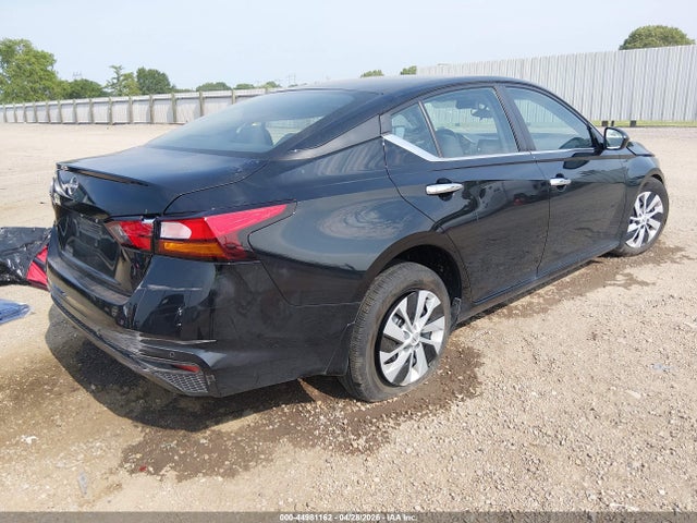 Nissan Altima S Fwd