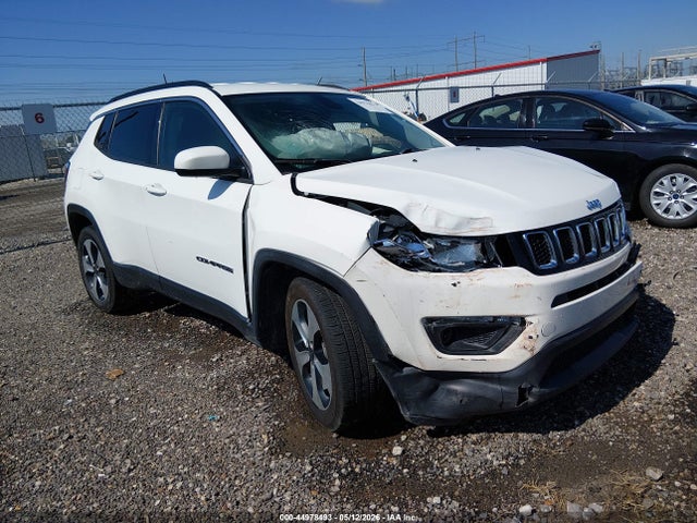 Salvage Jeep Compass Image