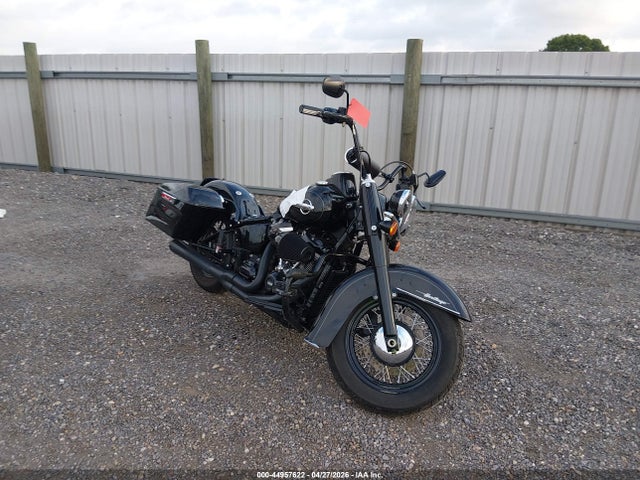 Salvage Harley-Davidson Flhc Image