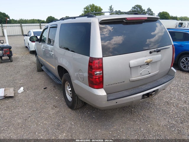 Chevrolet Suburban 2500 Lt