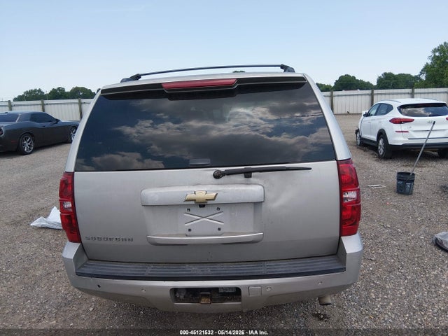 Chevrolet Suburban 2500 Lt