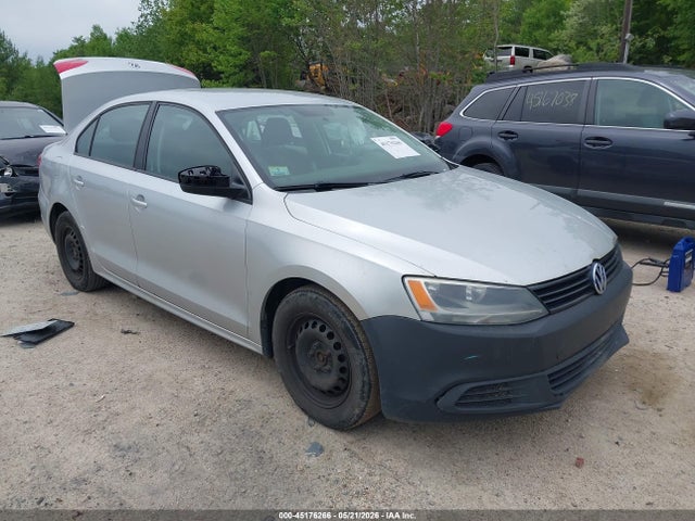 Salvage Volkswagen Jetta Image