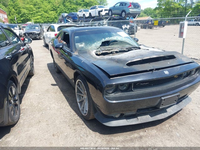 Salvage Dodge Challenger Image