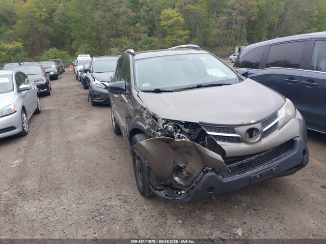 Salvage Toyota RAV4 Image