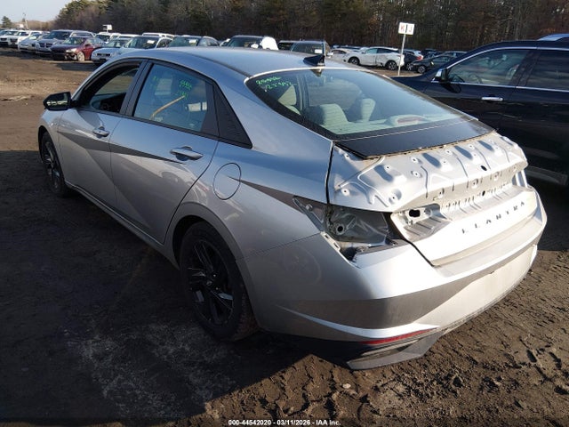 Hyundai ELANTRA Sel