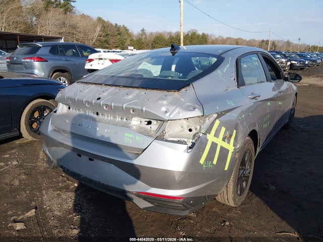 Hyundai ELANTRA Sel