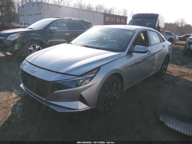Hyundai ELANTRA Sel