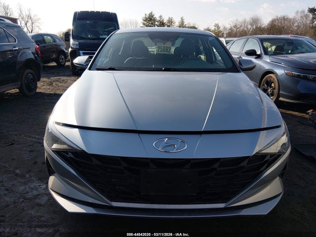 Hyundai ELANTRA Sel