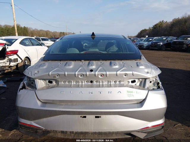 Hyundai ELANTRA Sel