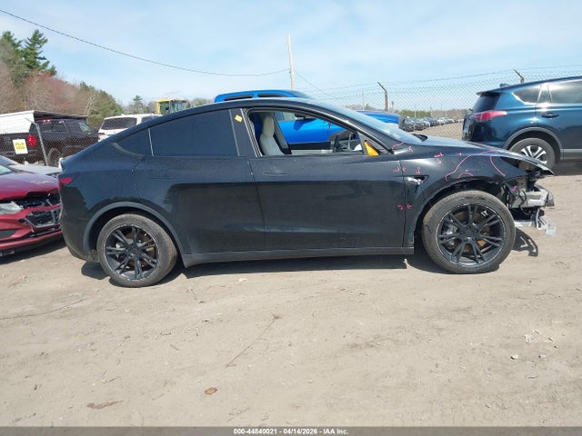 Tesla Model Y Long Range Dual Motor All-wheel Drive