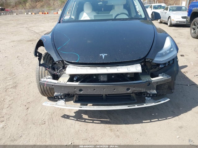 Tesla Model Y Long Range Dual Motor All-wheel Drive