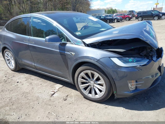 Salvage Tesla Model X Image