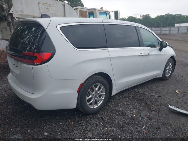 Chrysler Pacifica Touring L