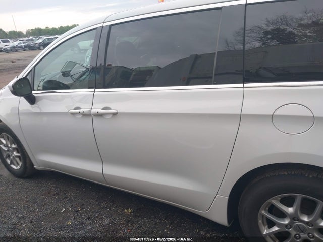 Chrysler Pacifica Touring L