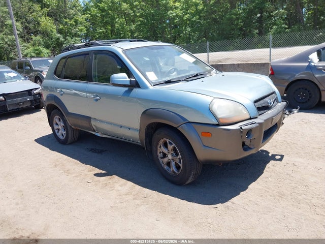Salvage Hyundai TUCSON Image
