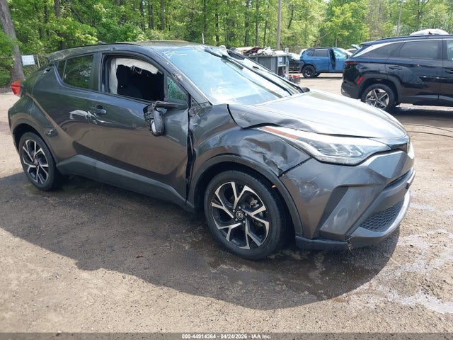 Salvage Toyota C-HR Image