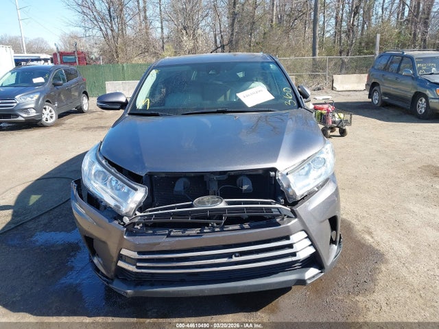 Toyota Highlander Le