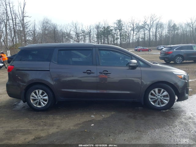 Kia Sedona Lx
