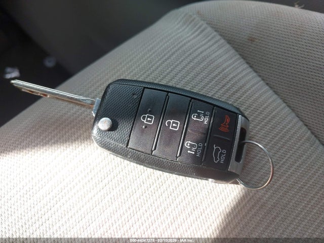 Kia Sedona Lx