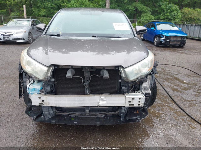 Toyota Highlander Le Plus V6