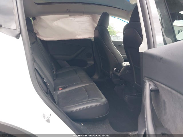Tesla Model Y Long Range Dual Motor All-wheel Drive