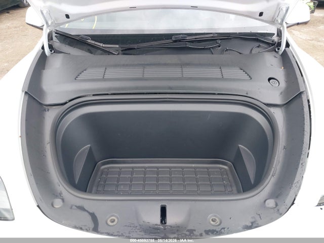 Tesla Model Y Long Range Dual Motor All-wheel Drive