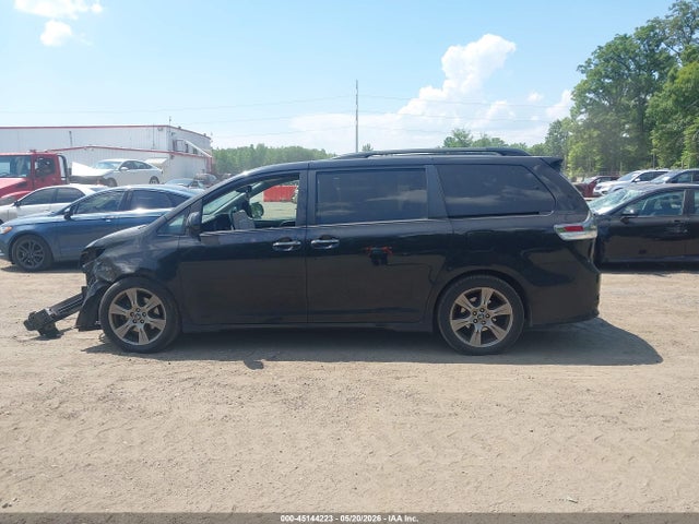 Toyota Sienna Se Premium 8 Passenger