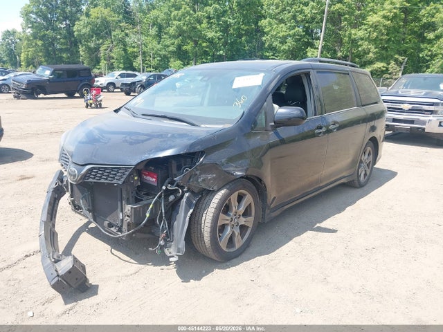 Toyota Sienna Se Premium 8 Passenger