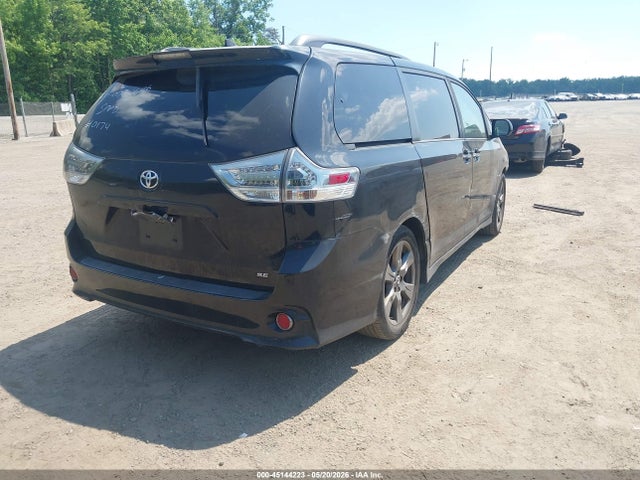 Toyota Sienna Se Premium 8 Passenger